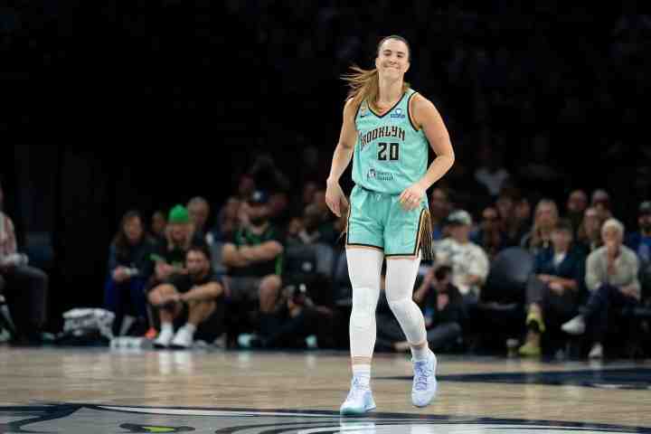 WNBA季后赛半决赛G1：自由人82-92不敌梦想 约内斯库27分 韩旭3分
