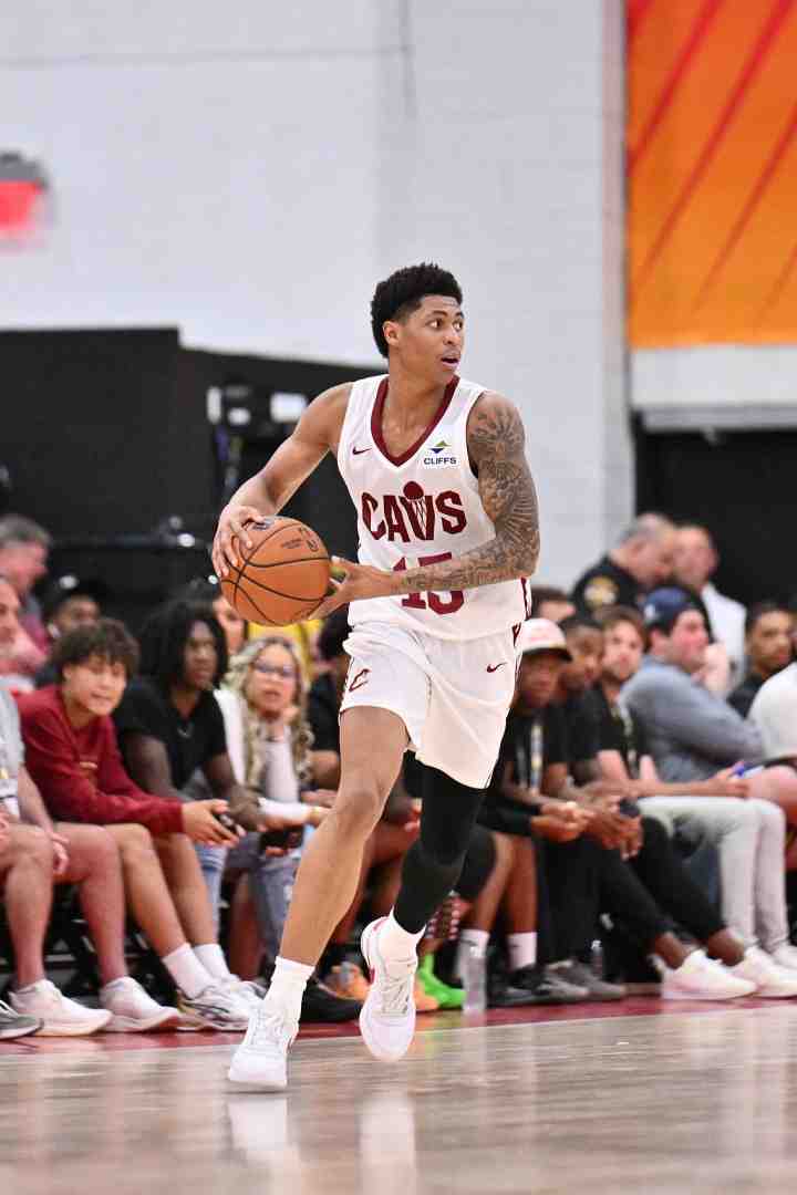骑士新秀托马斯：米切尔告诉我不要想做很多 而是把每件事做到位